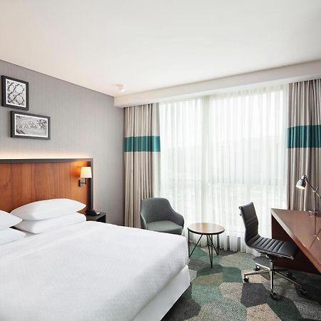 Four Points By Sheraton Istanbul Kagithane Екстериор снимка