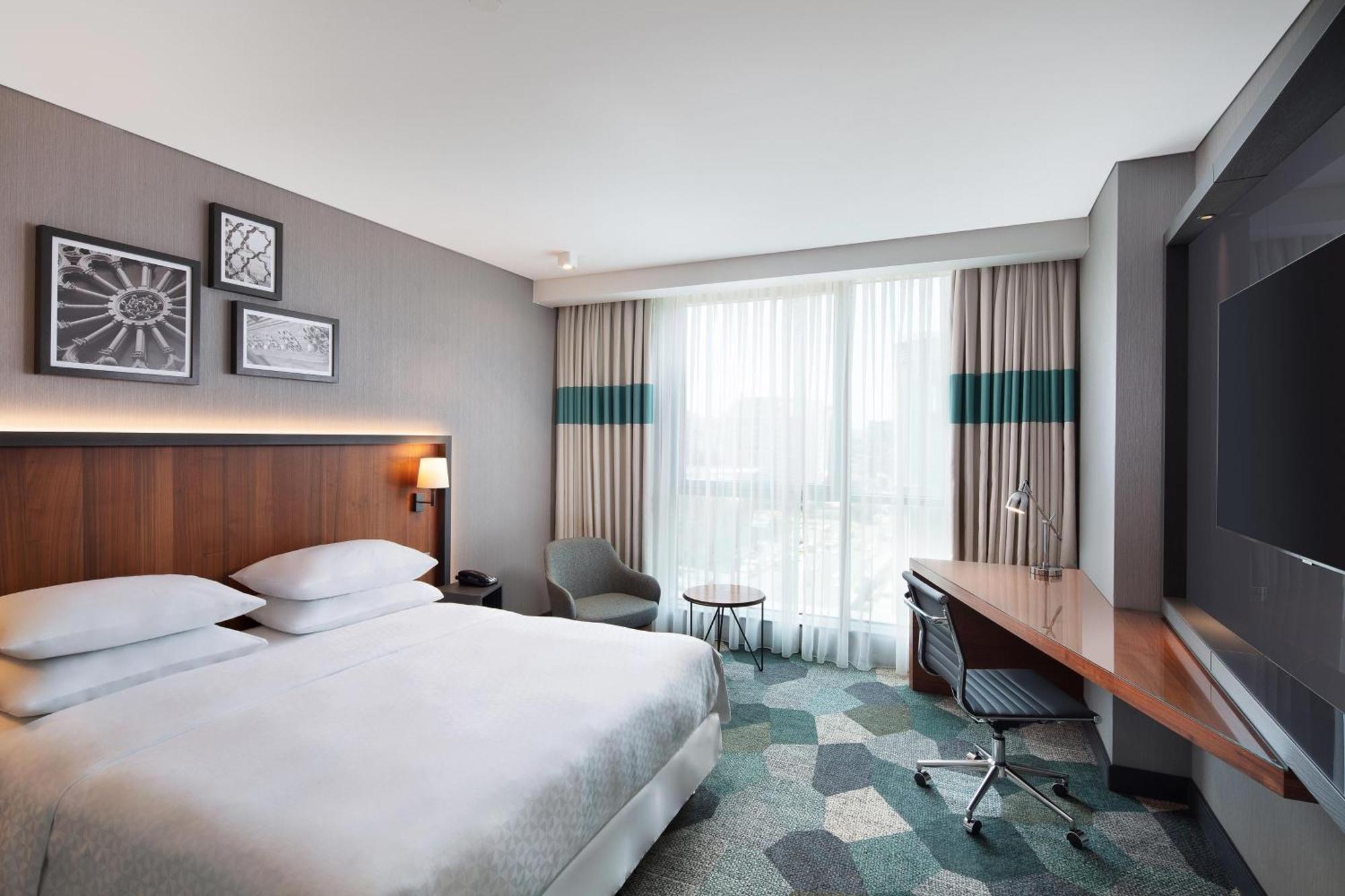 Four Points By Sheraton Istanbul Kagithane Екстериор снимка