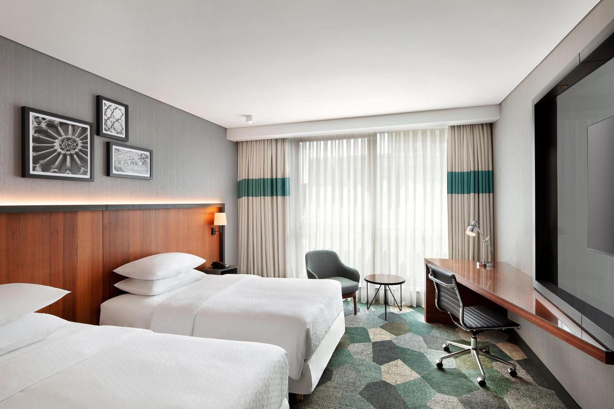 Four Points By Sheraton Istanbul Kagithane Екстериор снимка